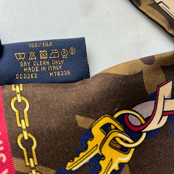 Louis Vuitton tribute to bandeau  [LuxeFindsResale.com] - Picture 7 of 8